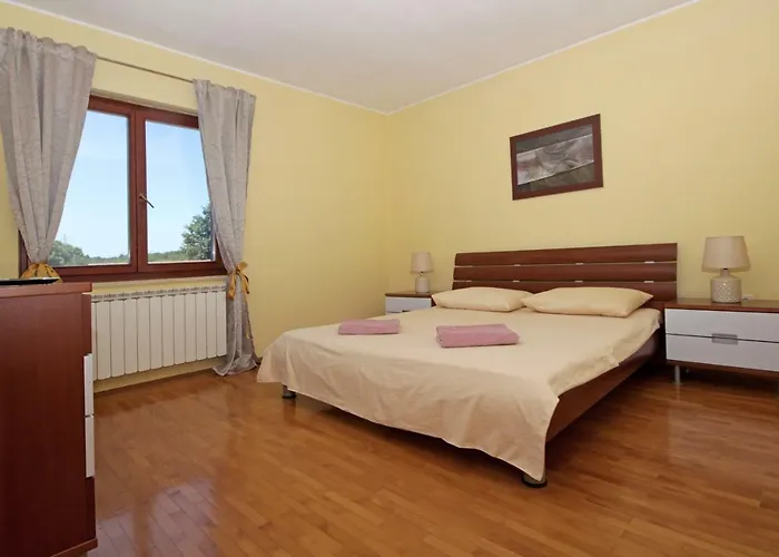 Appartement Mirna *