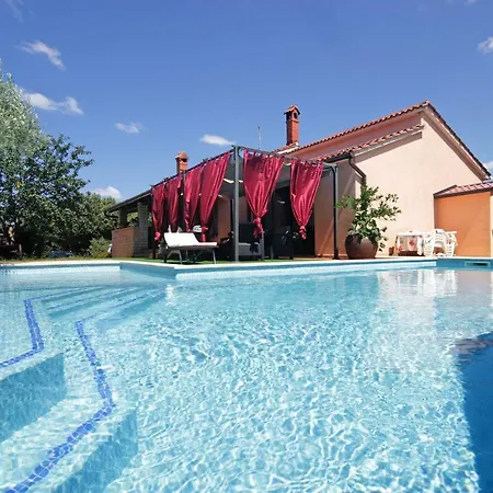 Mirna Apartment Pula
