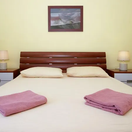 Mirna Apartment