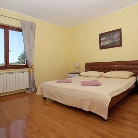 Apartment Mirna *